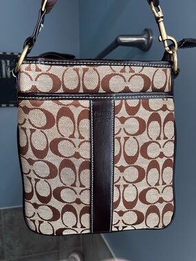 Y2k Coach Signature Stripe Demi Small Hobo style 10439 made during early 2000s